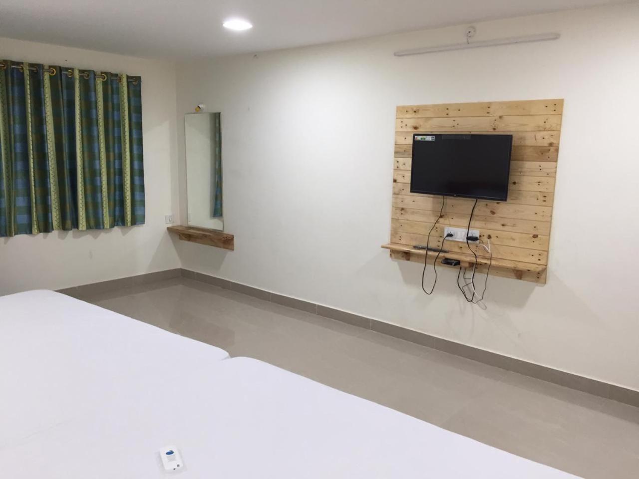 Aditi Rooms Tiruchirappalli Exterior foto